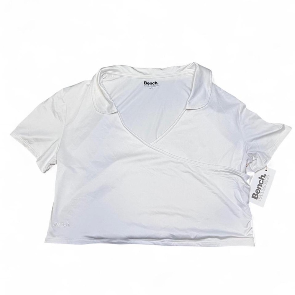 NWT Bench Studio Collection women's white v-neck wrap polo crop top Size XL/XXL